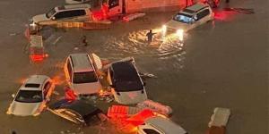 بينها الإمارات.. فيضانات غير مسبوقة تضرب عدة دول خليجية (صور) - مصر النهاردة