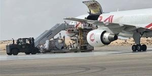 وصول طائرتين من بلجيكا وقطر تحملان مواد غذائية وخيام لغزة مطار العريش - مصر النهاردة