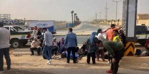 إصابة 21 موظفا بإحدى الشركات بحادث انقلاب أتوبيس بطريق السويس (صور) - مصر النهاردة