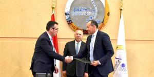 توقيع عقد تنفيذ أعمال البنية الفوقية لمشروع محطة الحاويات تحيا مصر 1 بميناء دمياط - مصر النهاردة