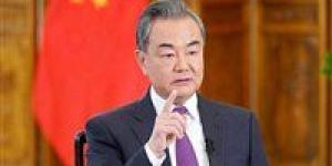 وزير الخارجية الصيني: استهداف السفن المدنية بالبحر الأحمر يجب أن يتوقف.. ولن نتدخل عسكريا في القضية - مصر النهاردة