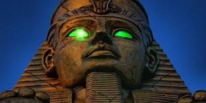 أستاذ آثار مصرية يكشف حقيقة لعنة الفراعنة (فيديو) - مصر النهاردة