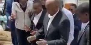 البرهان يظهر منكسرا خلال تشييع جثمان نجله بـ أنقرة│ فيديو - مصر النهاردة