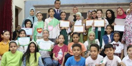 وكيل التعليم يشهد احتفالية ختام الأنشطة الطلابية لمدرسة قنا - مصر النهاردة
