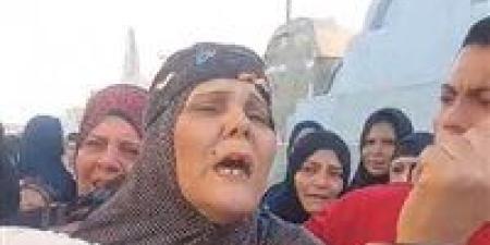 عمري وضنايا راحت.. انهيار والدة الزوجة ضحية زوجها خلال تشييع جثمانها بالغربية | بث مباشر - مصر النهاردة