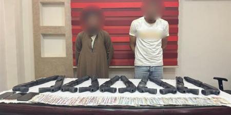 حبس شخصين بتهمة الاتجار بالأسلحة النارية فى الفيوم - مصر النهاردة