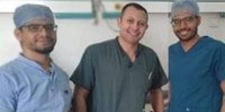 فريق جراحي بقنا الجامعي يعيد زراعة إصبع مبتور لشاب خلال 4 ساعات - مصر النهاردة