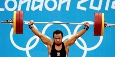 طارق يحيى بطل رفع الأثقال يتسلم برونزية 2012 في أولمبياد باريس - مصر النهاردة