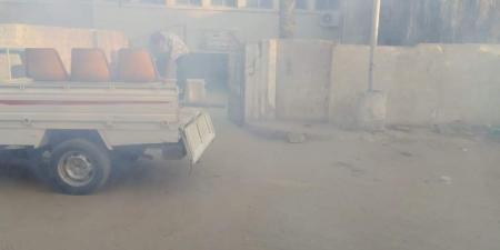 حملة لرش الناموس والحشرات الطائرة بجهاز الضباب في البدرشين (صور) - مصر النهاردة