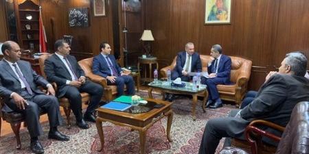 محافظ الغربية يناقش مع رئيس صندوق التنمية الحضرية الموقف التنفيذي لتطوير المناطق العشوائية - مصر النهاردة