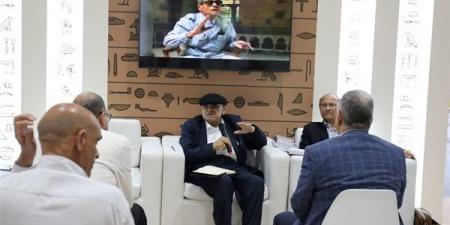 جناح مصر يحتفي بمشروعات هيئة الكتاب لحفظ الشعر العربي في معرض أبو ظبي - مصر النهاردة
