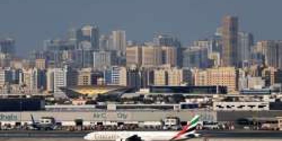 مطار دبي الدولي يعلن تحويل الرحلات القادمة مؤقتاً مساء الثلاثاء بسبب الطقس - مصر النهاردة