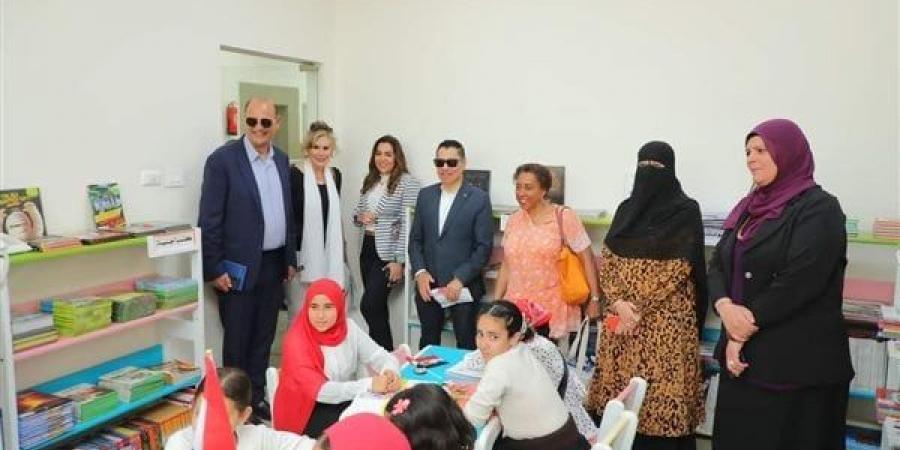 محافظ دمياط ووفد سفراء الدول الأمريكية يزورون المدينة الصديقة للنساء ومكتبة مصر - مصر النهاردة