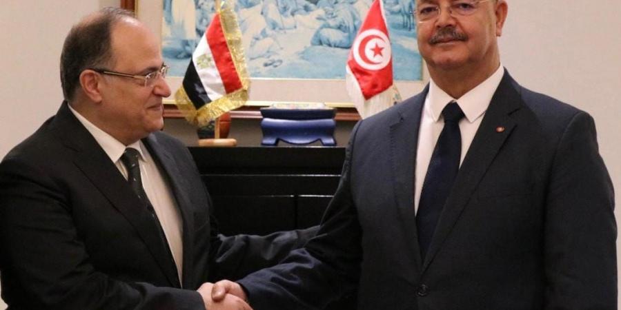رئيس هيئة الدواء المصرية يلتقي وزير الصحة التونسي - مصر النهاردة