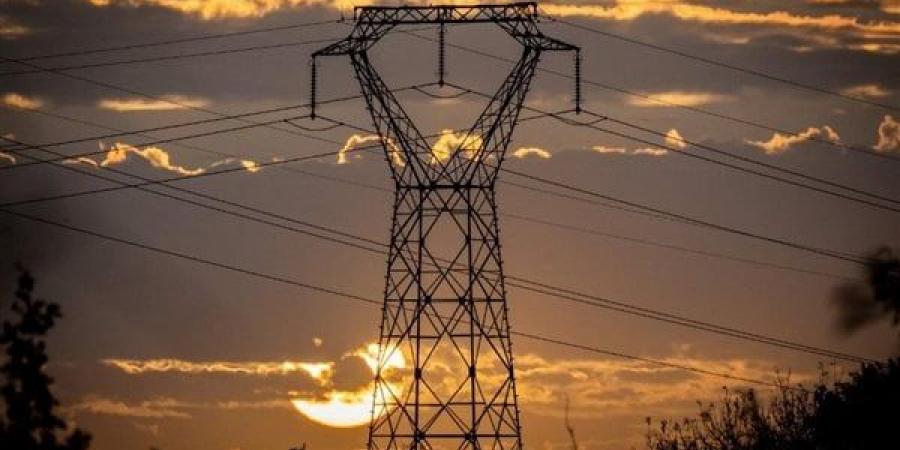 وعد وهنوفي بيه، الحكومة تحدد موعد إنهاء تخفيف أحمال الكهرباء (فيديو) - مصر النهاردة