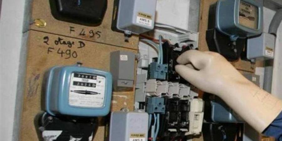 حملات تفتيش على المحال والعقارات تحرر 15 ألف قضية سرقة تيار كهربائي بالمحافظات - مصر النهاردة