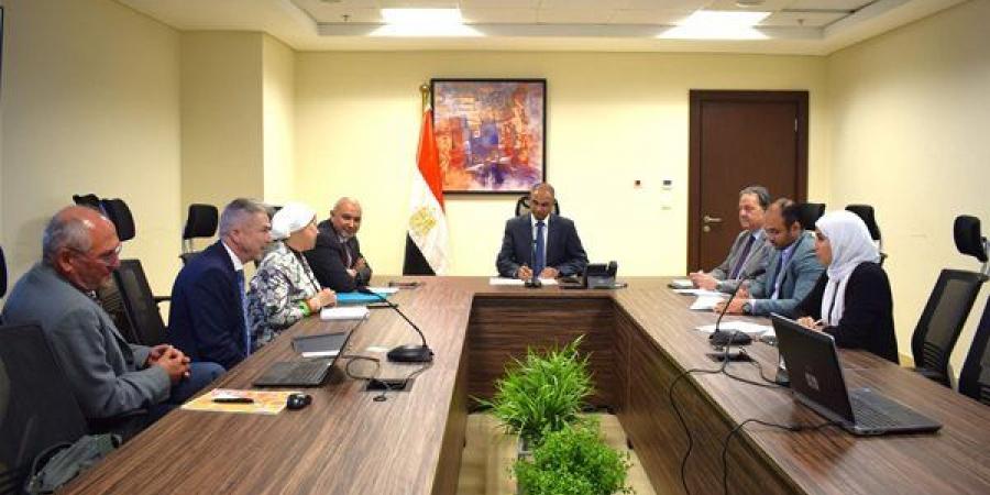 وزير الإسكان يتابع موقف التعاون مع شركاء التنمية من الوكالة الألمانية - مصر النهاردة