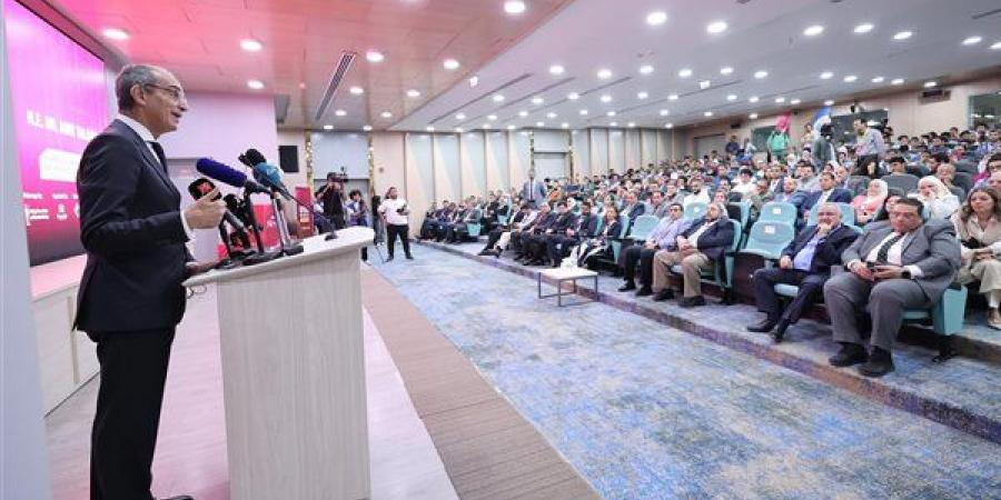 وزير الاتصالات يشهد ختام فعاليات مؤتمر علوم البيانات والذكاء الاصطناعى - مصر النهاردة